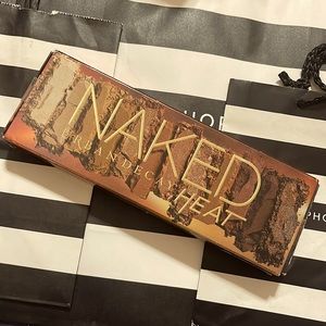 NWT Urban Decay Heat eyeshadow pallet